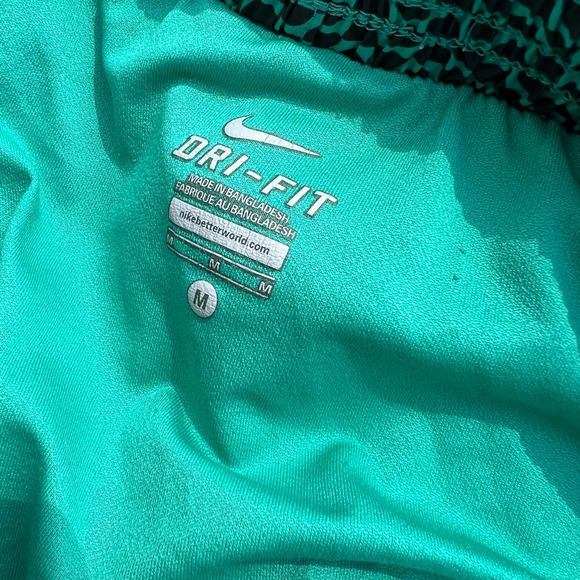 Nike Dri Fit Tempo running track shorts women’s size M - Picture 7 of 7